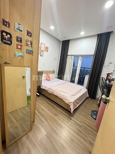13tr/tháng, Nội thất, 90m2, 2PN. 2WC, C/c Screc, TRường Sa. Q3.