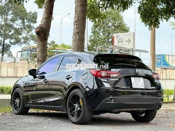 Mazda 3 2016 1.5 AT Hatchback - 80000 km