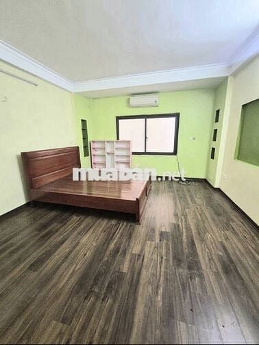Nhà hoàng mai 34m2 5 tầng ngõ thoáng giá 5,5 tỷ có bớt