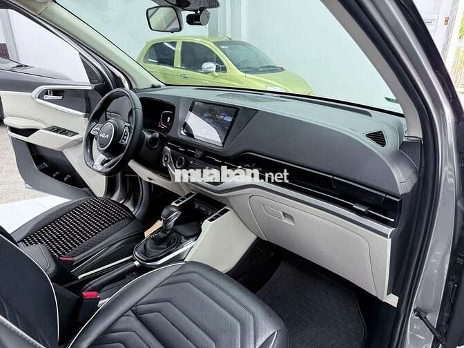 KIA CARENS sx2023 1.5G IVT - 15139 km