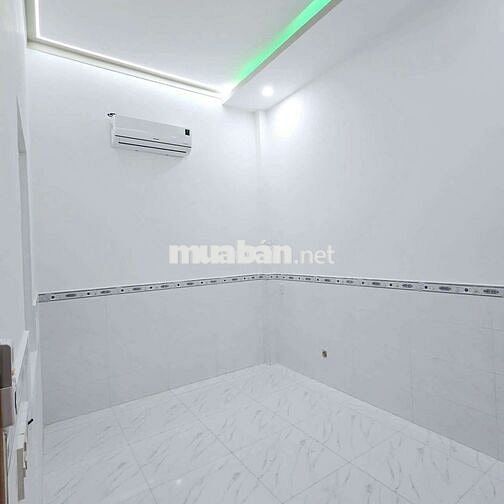 Nhà 1 trệt lầu hoàn công mặt tiền nguyễn Thiện thuật ngay làng đại học