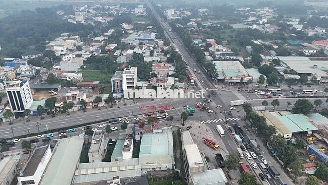 10.4 MẶT TIỀN PHẠM NGỌC THẠCH NGAY NGÃ 4
