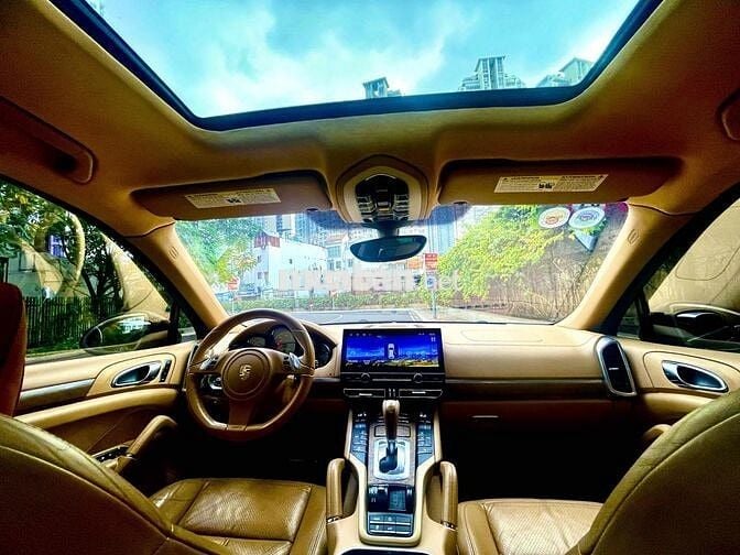 Porsche Cayenne 2011 GTS - 70000 km -  nhà dùng.