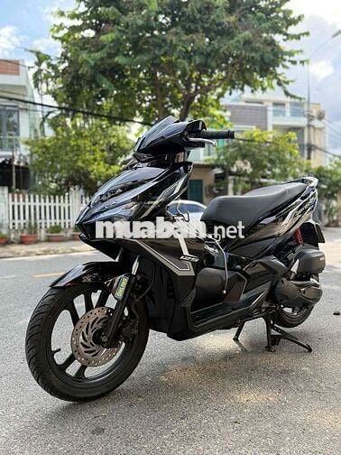 Air Blade 2018 B.số 43 đen bóng Góp trả trước 5tr