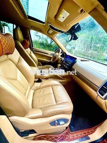 Porsche Cayenne 2011 GTS - 70000 km -  nhà dùng.