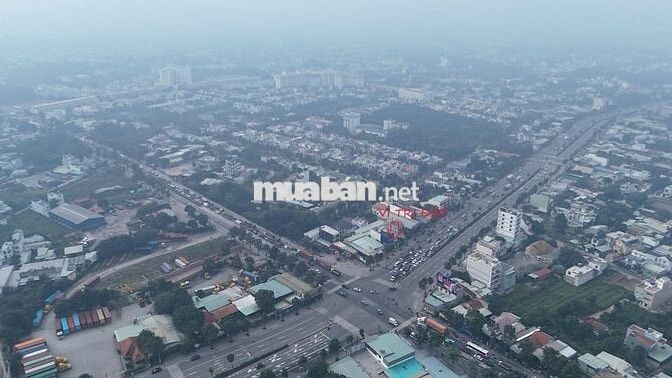 10.4 MẶT TIỀN PHẠM NGỌC THẠCH NGAY NGÃ 4