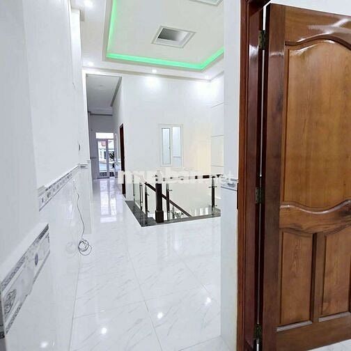 Nhà 1 trệt lầu hoàn công mặt tiền nguyễn Thiện thuật ngay làng đại học