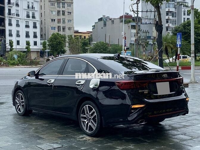Kia Cerato 2022 bản premium 2.0 màu đen