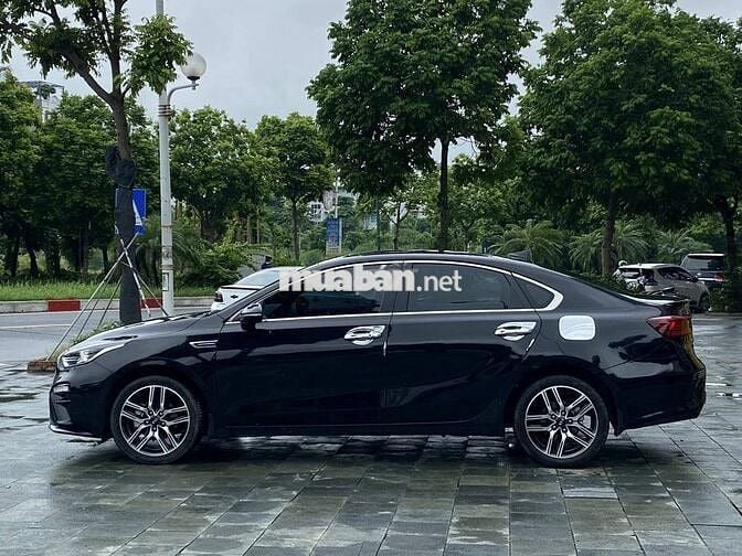 Kia Cerato 2022 bản premium 2.0 màu đen