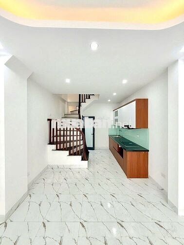 Siêu hiếm nhà đẹp Hoàng Mai 40m2, ô tô đỗ cổng, 5 tầng giá nhỉnh 8 tỷ