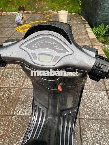 Cần Bán Vespa Sprint 2018