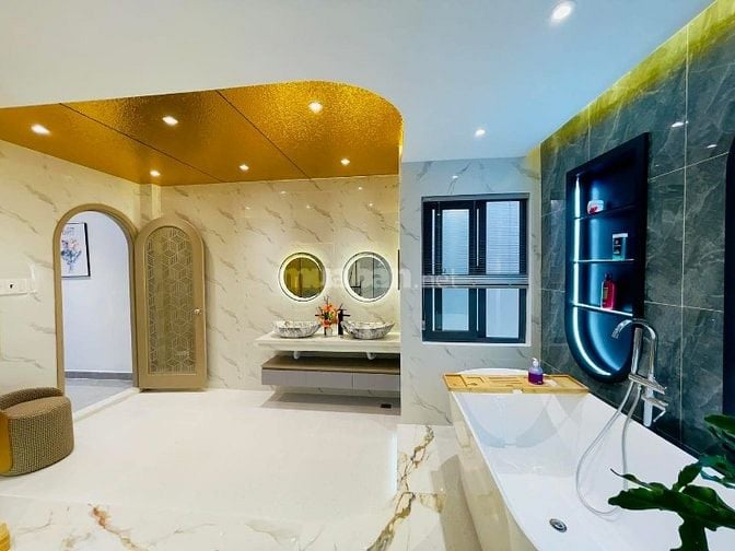 BÁN NHÀ NGUYỄN THÁI BÌNH TÂN BÌNH CHỈ 5 TỶ 100 SẴN HĐ THUÊ 28tr/ TH