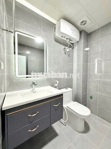 Siêu hiếm nhà đẹp Hoàng Mai 40m2, ô tô đỗ cổng, 5 tầng giá nhỉnh 8 tỷ