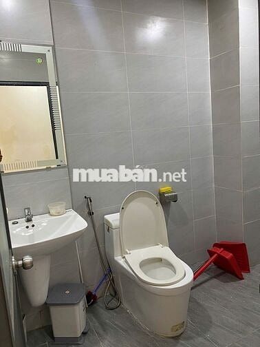 Mặt Tiền Trần Quang Khải Quận 1 - 3 Tầng Suốt - Giá 35 Triệu