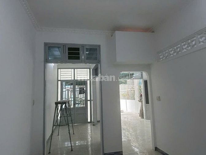 Nhà Cấp 4 mới, Gần Chợ Bà Chồi, DT 6x23m