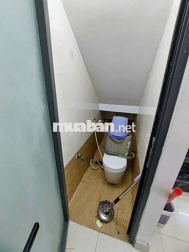 CHO THUÊ NHÀ HẺM 3 GÁC, 1 XET, TRẦN QUANG DIEU Q.3