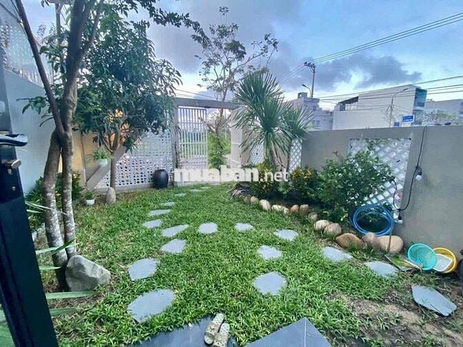 CHO THUÊ NHÀ SÂN VƯỜN CẤP 4 GÁC LỬNG KHU ĐẢO VIP - GẦN NGUYỄN