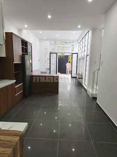 Bán nhà ngay trung tâm Huyện Hóc Môn