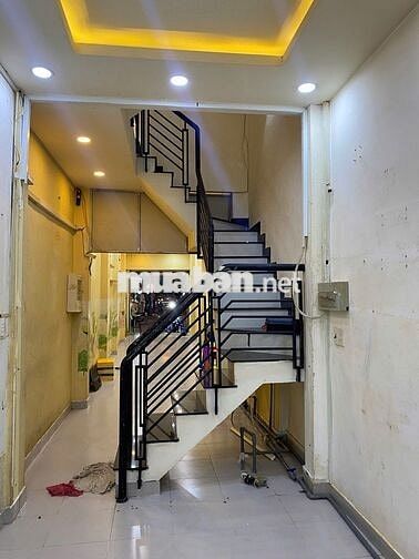 Mặt Tiền Trần Quang Khải Quận 1 - 3 Tầng Suốt - Giá 35 Triệu