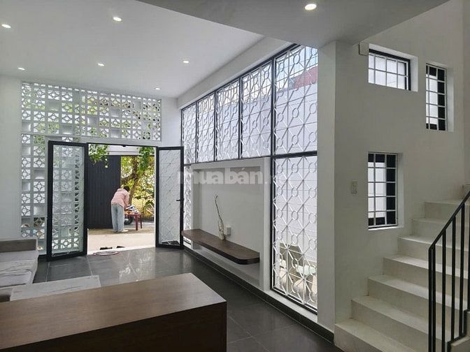 Bán nhà ngay trung tâm Huyện Hóc Môn