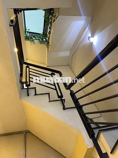 Mặt Tiền Trần Quang Khải Quận 1 - 3 Tầng Suốt - Giá 35 Triệu