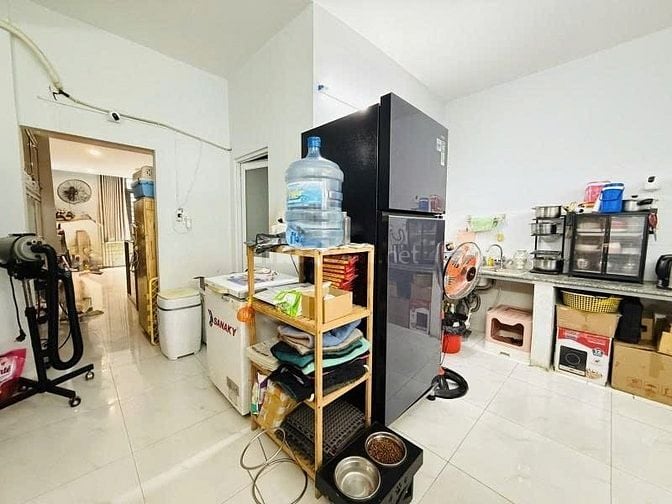 Ban nhà mặt tiền Lê Thị Bạch Cát Quận 11, 4.8x13, kinh doanh tốt, nhỉn