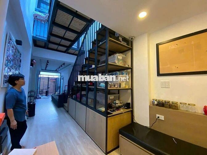 Bán nhà phố Bình Thạnh - Gần quận 1 - Hẻm xe hơi