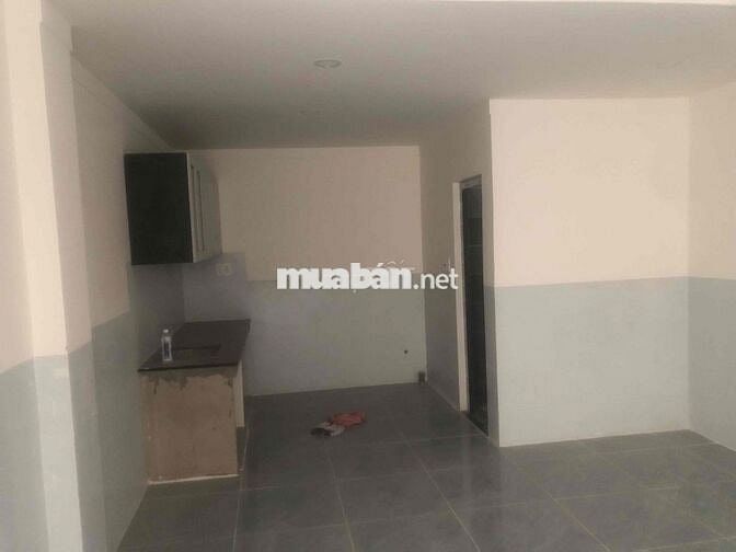 phòng mới xây DT 42m cách trường ĐHTDM 200m