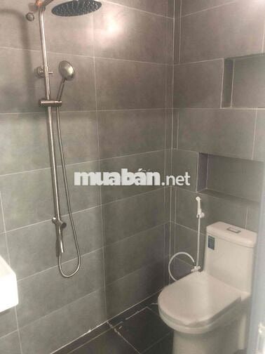 phòng mới xây DT 42m cách trường ĐHTDM 200m