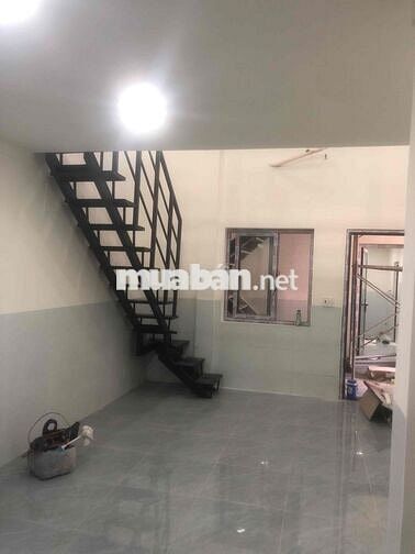 phòng mới xây DT 42m cách trường ĐHTDM 200m