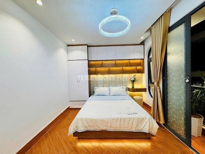 Định cư nước ngoài bán nhanh nhà căn 38,5m2 giá 2tỷ350tr Trần Bá Giao 