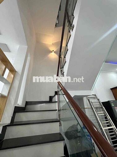 Bán nhà mặt tiền đối diện công viên Khu Bình Phú Q6