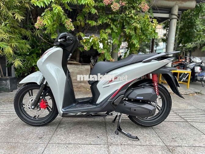 sh shvn 160i abs 12/2024 xi măng zin 1 chủ như moi