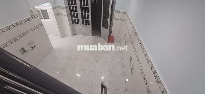 Nhà 1 Trệt 1 lầu DTSD: 44 m2 , 2 Phòng ngủ. Đường 9. Linh xuân. SHR