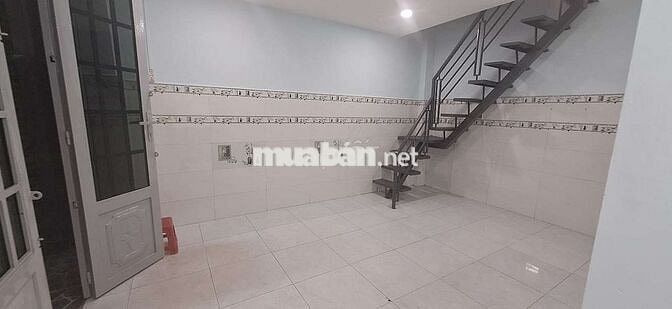 Nhà 1 Trệt 1 lầu DTSD: 44 m2 , 2 Phòng ngủ. Đường 9. Linh xuân. SHR