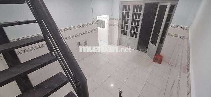 Nhà 1 Trệt 1 lầu DTSD: 44 m2 , 2 Phòng ngủ. Đường 9. Linh xuân. SHR