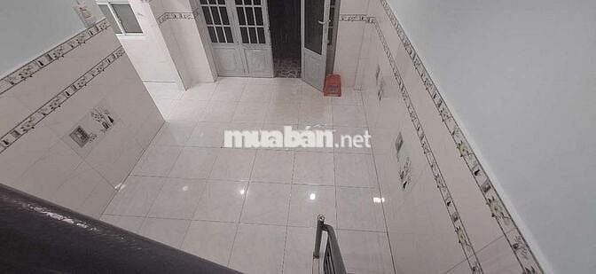 Nhà 1 Trệt 1 lầu DTSD: 44 m2 , 2 Phòng ngủ. Đường 9. Linh xuân. SHR