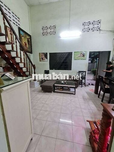NHÀ ĐẸP GIÁ RẺ - CMT8 Q3 - 70 M 2 - NGANG 11
