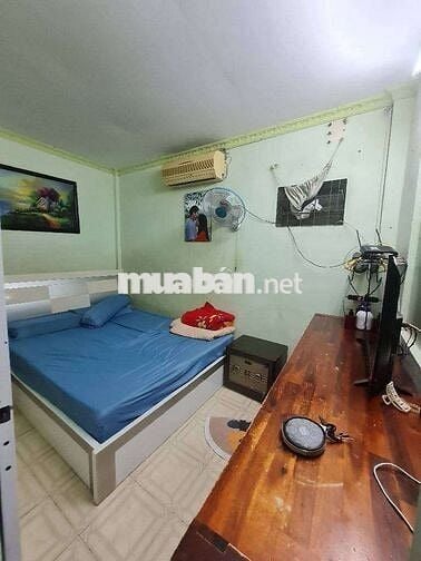 NHÀ ĐẸP GIÁ RẺ - CMT8 Q3 - 70 M 2 - NGANG 11