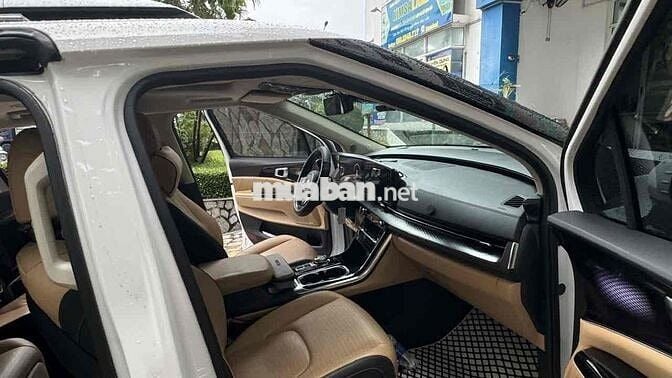 Kia Carnival 2021 2.2D Signature - 9 km
