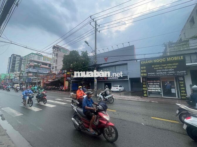 MT Âu Cơ 12x15 1 lầu vỉa hè rộng rãi