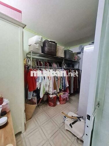NHÀ ĐẸP GIÁ RẺ - CMT8 Q3 - 70 M 2 - NGANG 11