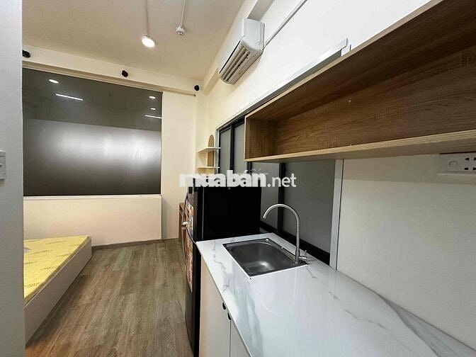 Trống lại 2 căn studio mới xây sát quận 1 Full nội thất giá cực hời
