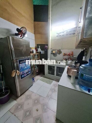 NHÀ ĐẸP GIÁ RẺ - CMT8 Q3 - 70 M 2 - NGANG 11
