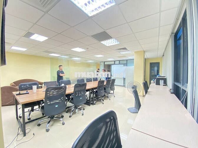 Cho thuê văn phòng tại phố Vương Thừa Vũ, Thanh Xuân sàn 85m2 nhà mới