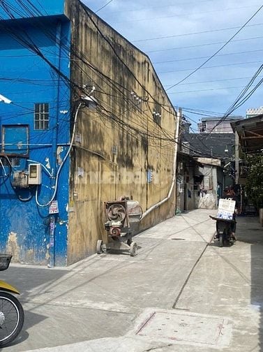 Bán nhà khu đường  6m quốc lộ 50 P5. 15x22m