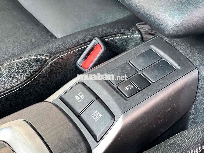 Toyota Fortuner Dầu 2022 2.4 4x2 AT - 68000 km
