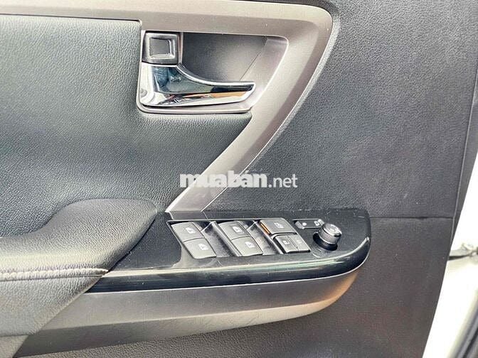 Toyota Fortuner Dầu 2022 2.4 4x2 AT - 68000 km