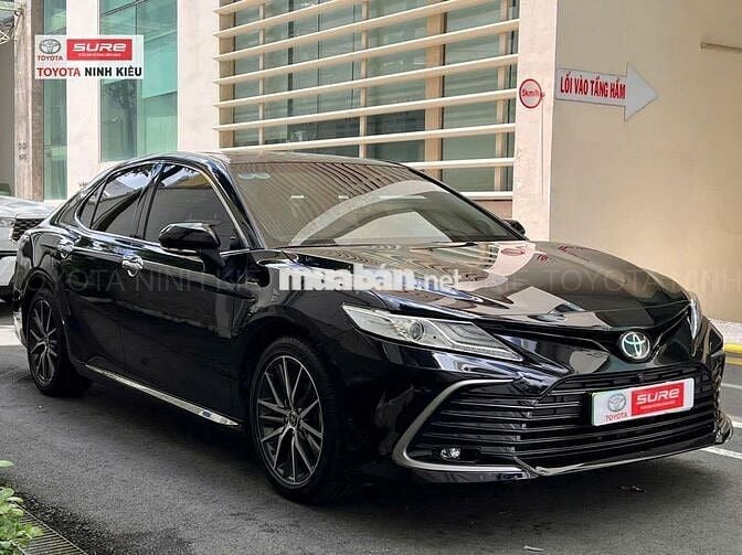 Toyota Camry 2023 2.5Q -  Giá Tố, Hỗ Trợ Vay