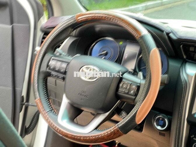 Toyota Fortuner Dầu 2022 2.4 4x2 AT - 68000 km
